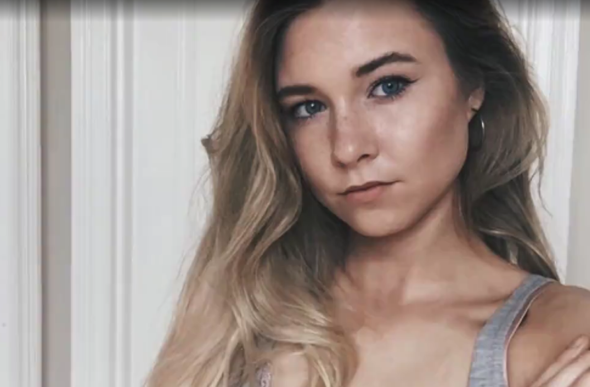 Selfie of Eleanor Clarke, Photo Credit: Yahoo